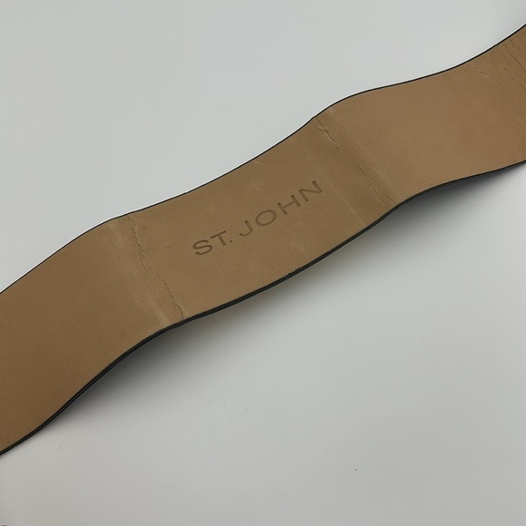 St. John Ladies Leather Belt Wide Large Gold Buckle SzSmall - Picture 7 of 14